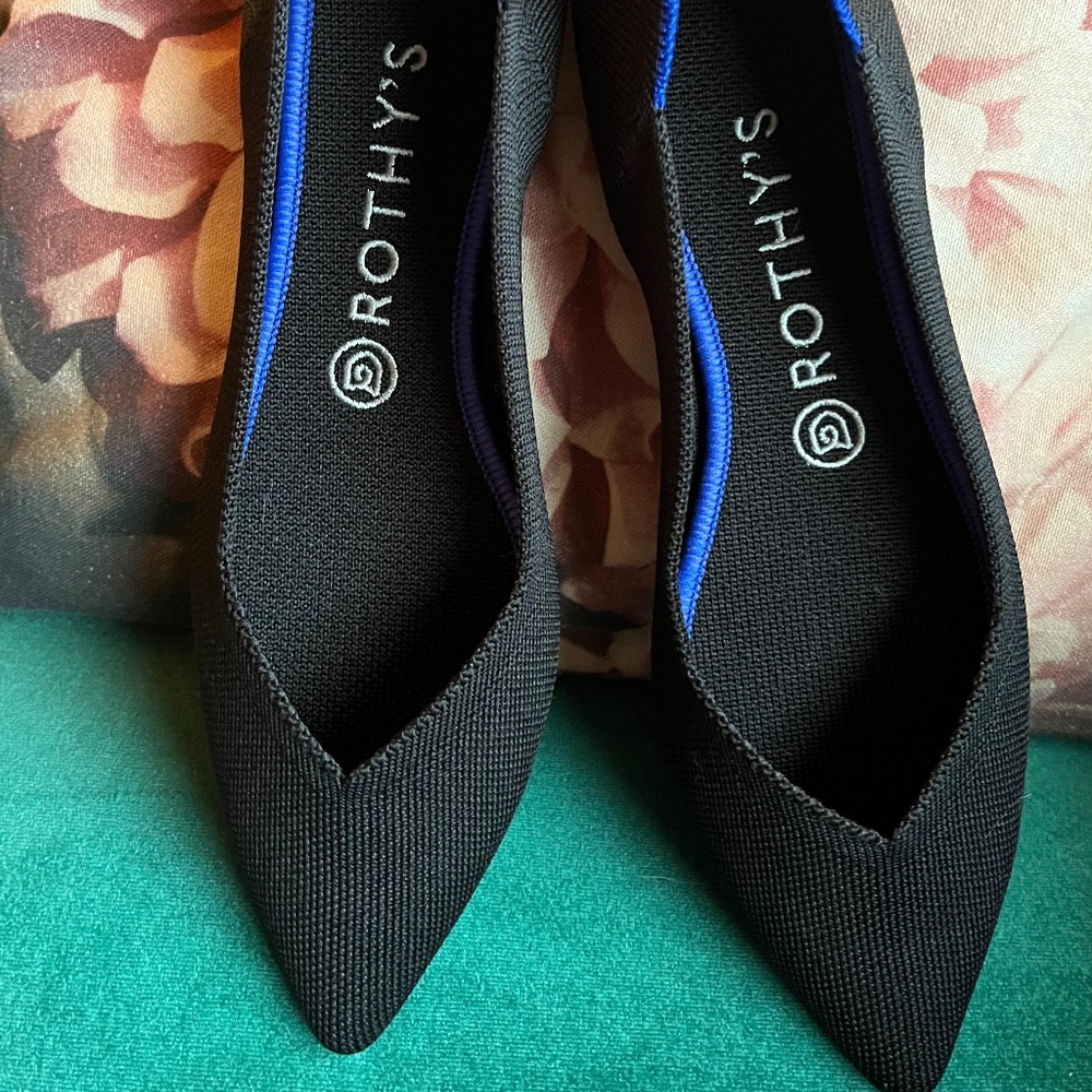 Rothy’s ‘The Point’ black flats, Size 9W